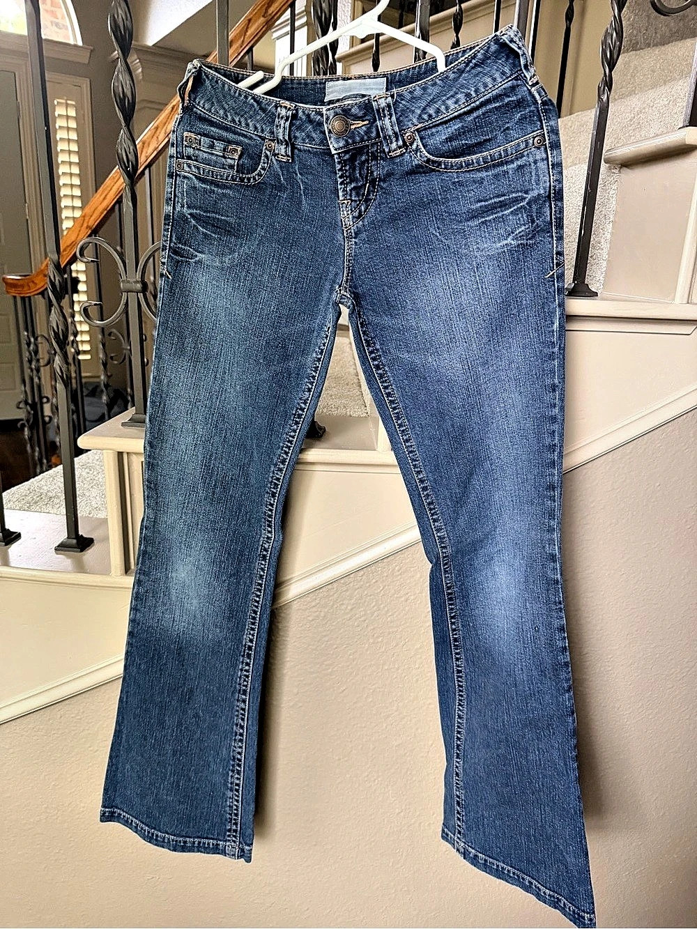 Maurices Jackie flare Jeans in Blue Size 1/2 Like New